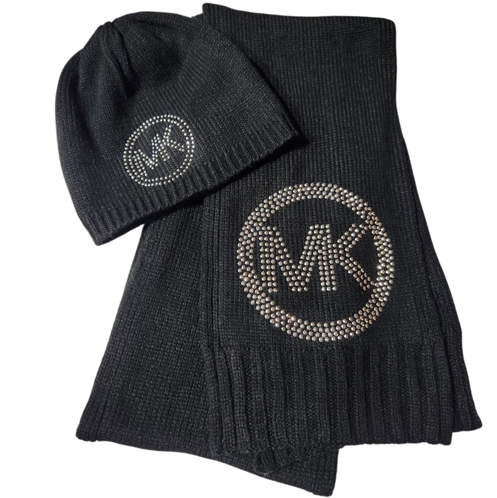 NWOT Michael Kors Mirror Stud Black Knit Beanie & Scarf Set